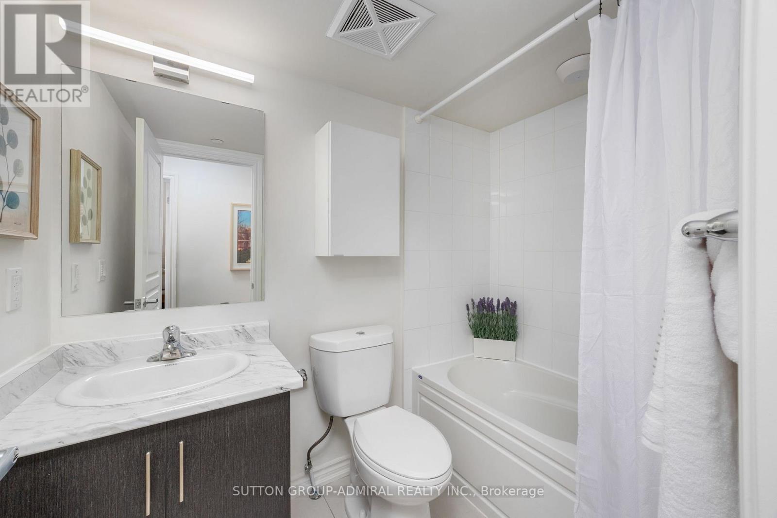 14 - 125 Long Branch Avenue, Toronto, Ontario  M8W 0A9 - Photo 24 - W12453445