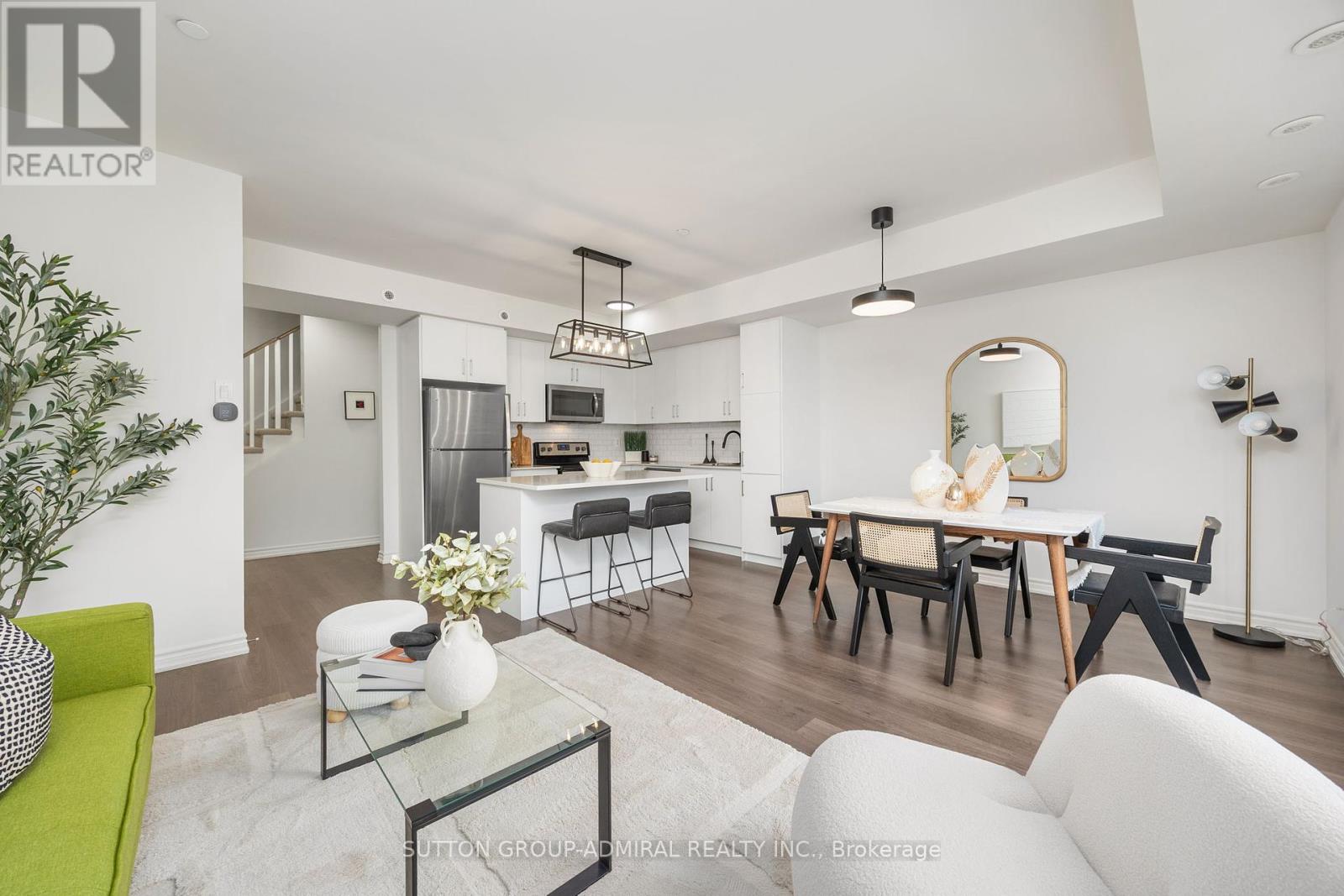 14 - 125 Long Branch Avenue, Toronto, Ontario  M8W 0A9 - Photo 4 - W12453445