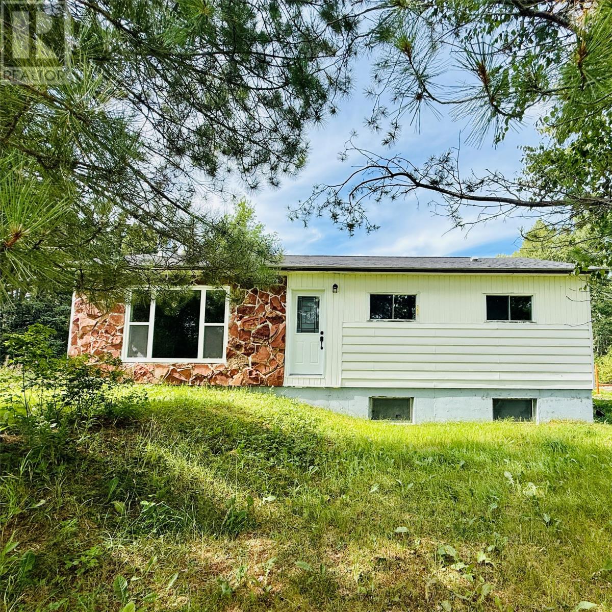 5 Burnt Berry Farm Road, Springdale, Newfoundland & Labrador