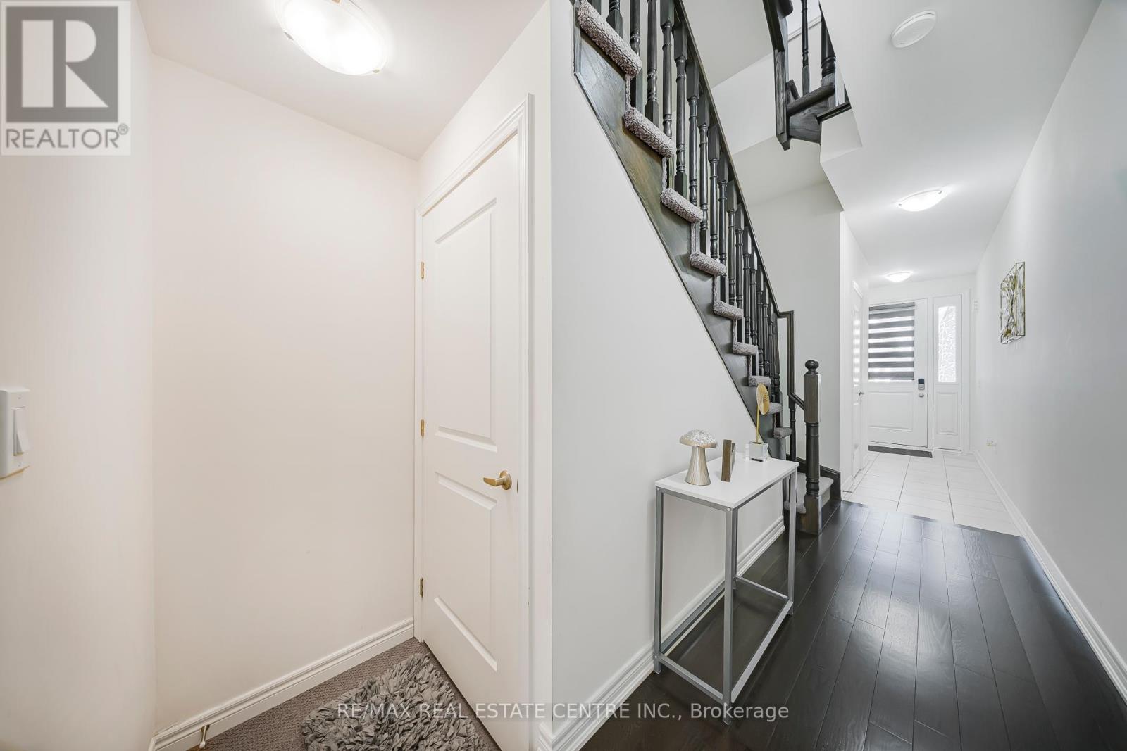 18 Talence Drive, Hamilton (Stoney Creek Mountain), Ontario  L8J 0L2 - Photo 18 - X12453431