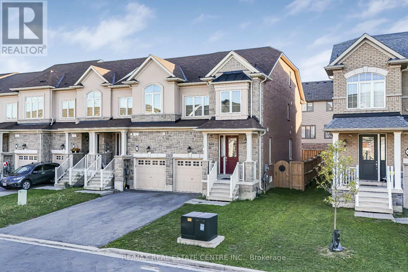 18 Talence Drive, Hamilton (Stoney Creek Mountain), Ontario  L8J 0L2 - Photo 2 - X12453431