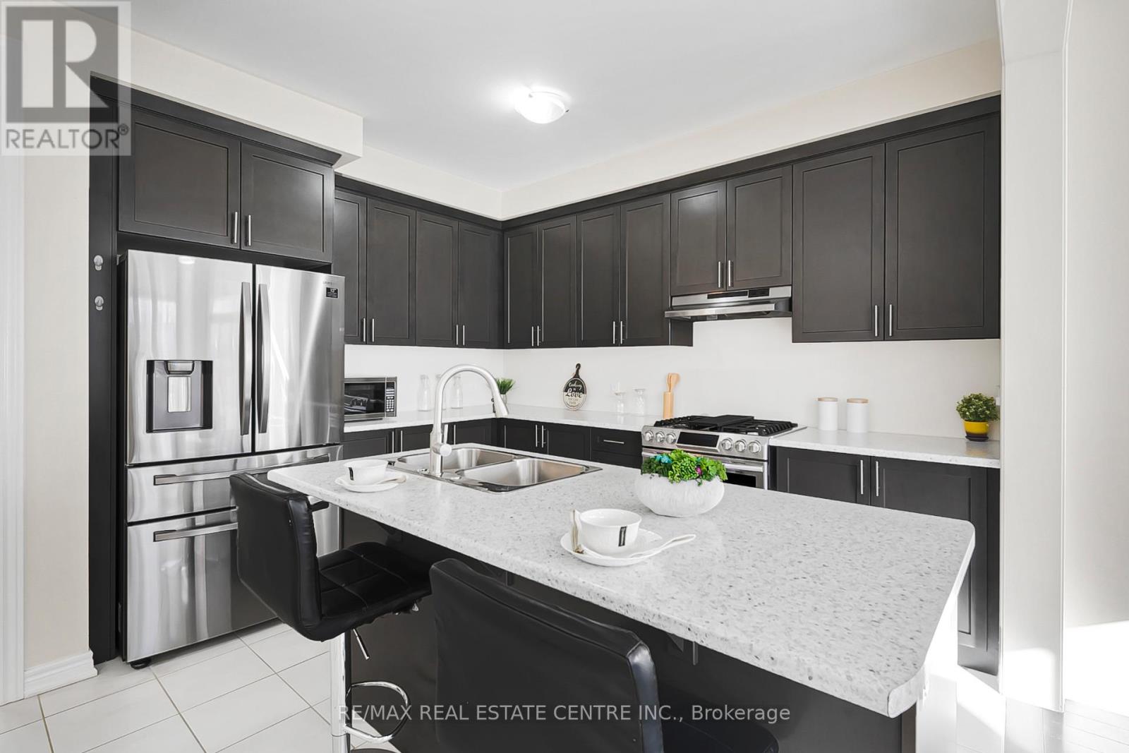 18 Talence Drive, Hamilton (Stoney Creek Mountain), Ontario  L8J 0L2 - Photo 23 - X12453431