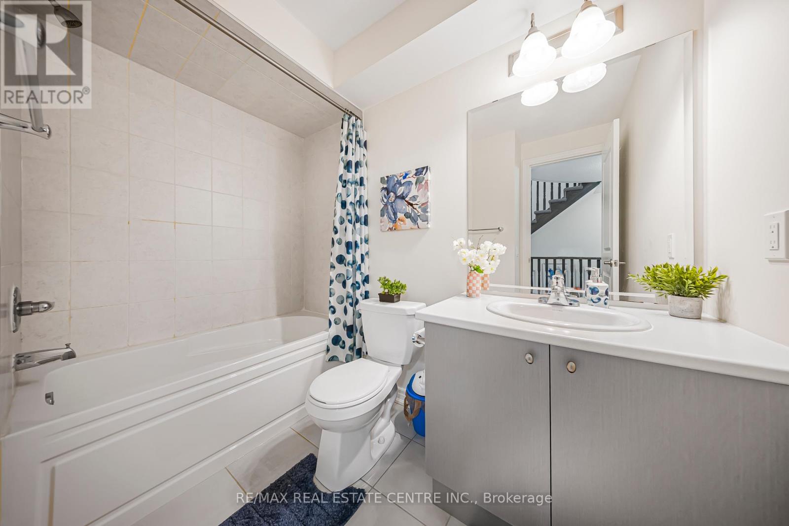 18 Talence Drive, Hamilton (Stoney Creek Mountain), Ontario  L8J 0L2 - Photo 40 - X12453431