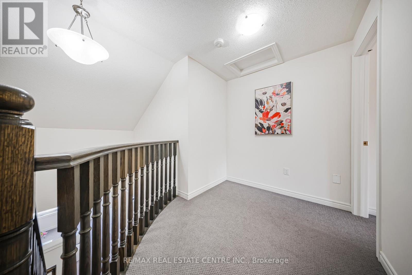 18 Talence Drive, Hamilton (Stoney Creek Mountain), Ontario  L8J 0L2 - Photo 45 - X12453431