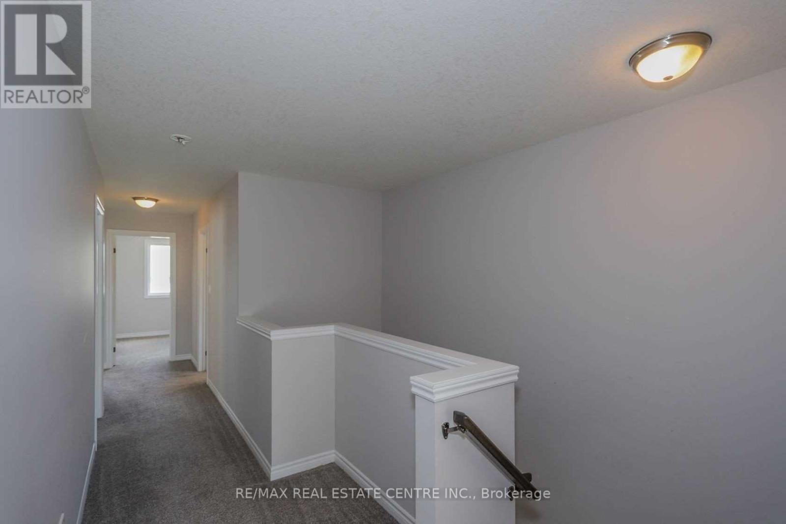 Upper - 1890 Foxridge Crescent, London North, Ontario  N6G 0L7 - Photo 11 - X12453433