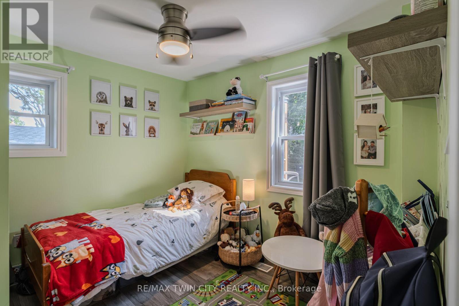 37 Twelfth Avenue, Brantford, Ontario  N3S 6P1 - Photo 17 - X12453440