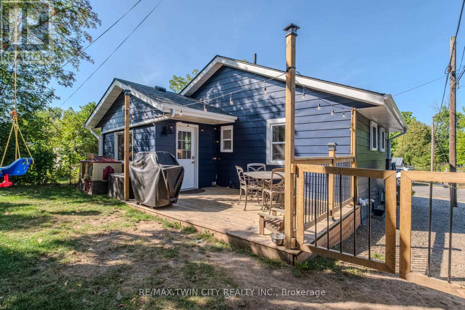 37 Twelfth Avenue, Brantford, Ontario  N3S 6P1 - Photo 25 - X12453440