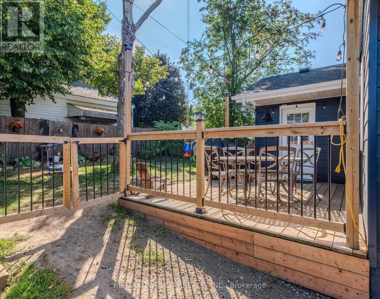 37 Twelfth Avenue, Brantford, Ontario  N3S 6P1 - Photo 27 - X12453440
