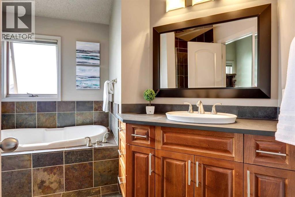 143 Country Club Lane, Rural Rocky View County, Alberta  T3R 1G2 - Photo 17 - A2230854
