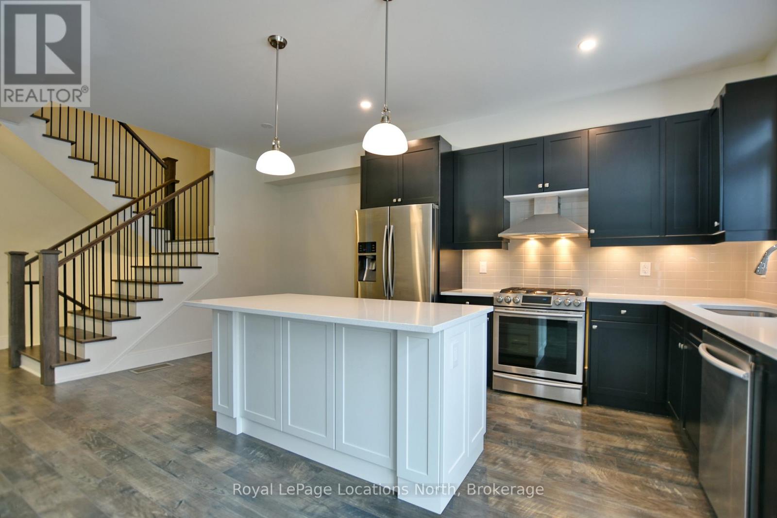 185 Yellow Birch Crescent, Blue Mountains, Ontario  L9Y 0Z3 - Photo 10 - X12453457