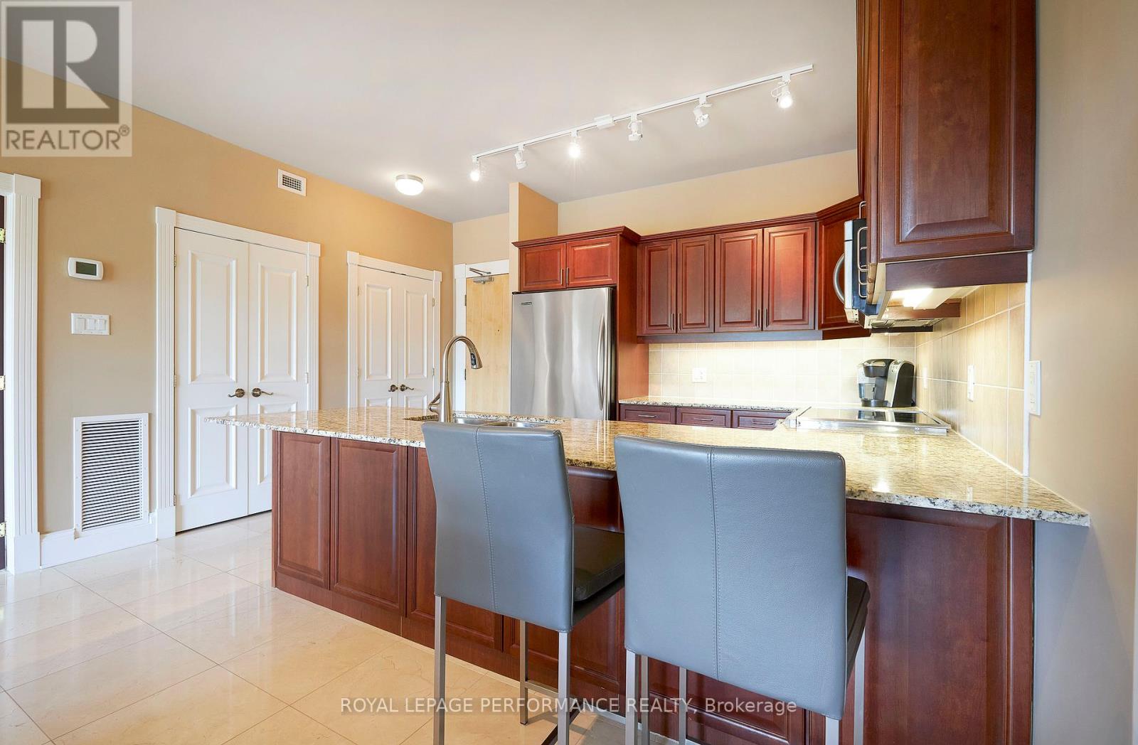 332 - 205 Bolton Street, Ottawa, Ontario  K1N 1K7 - Photo 13 - X12453450