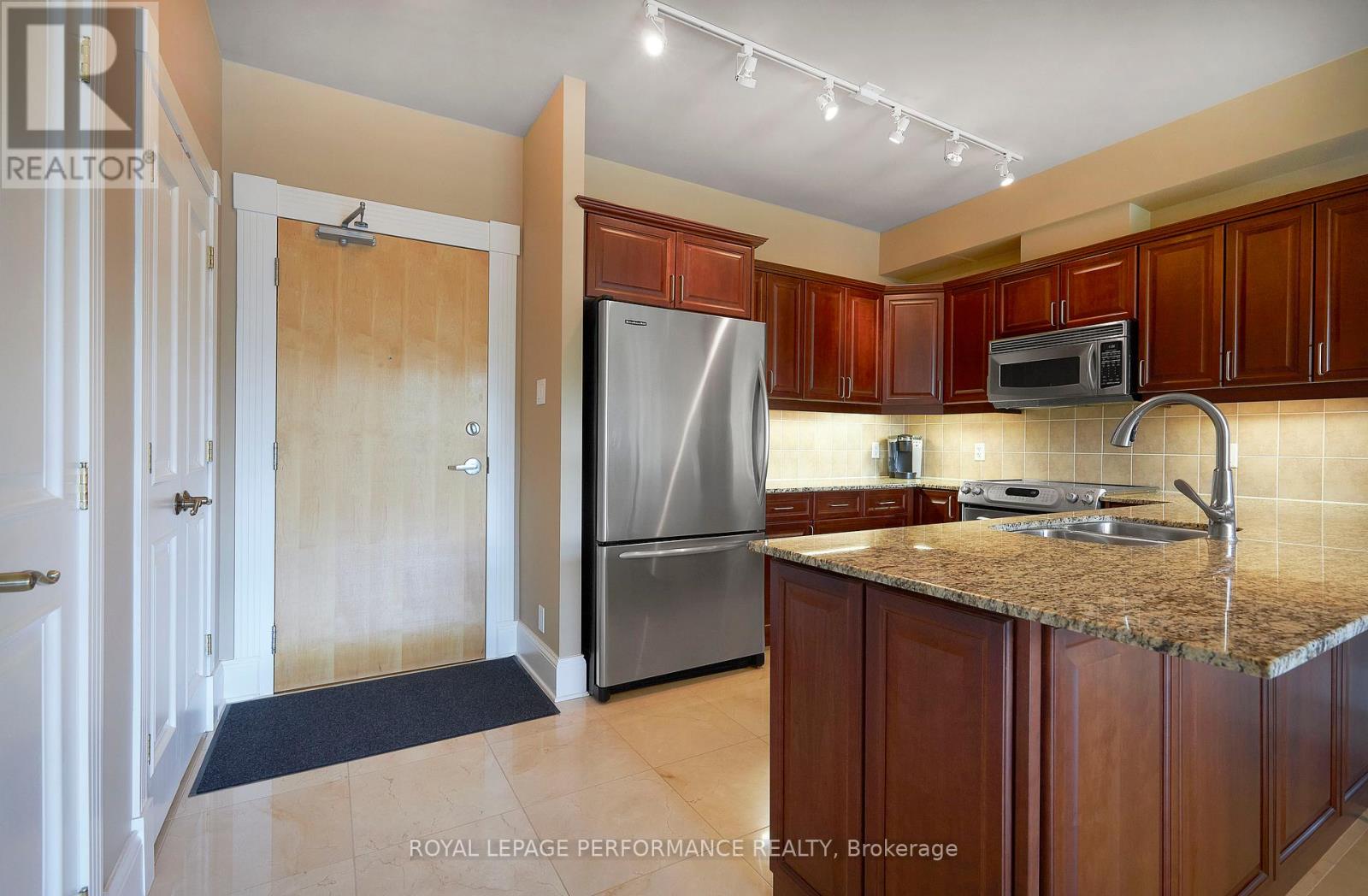 332 - 205 Bolton Street, Ottawa, Ontario  K1N 1K7 - Photo 8 - X12453450