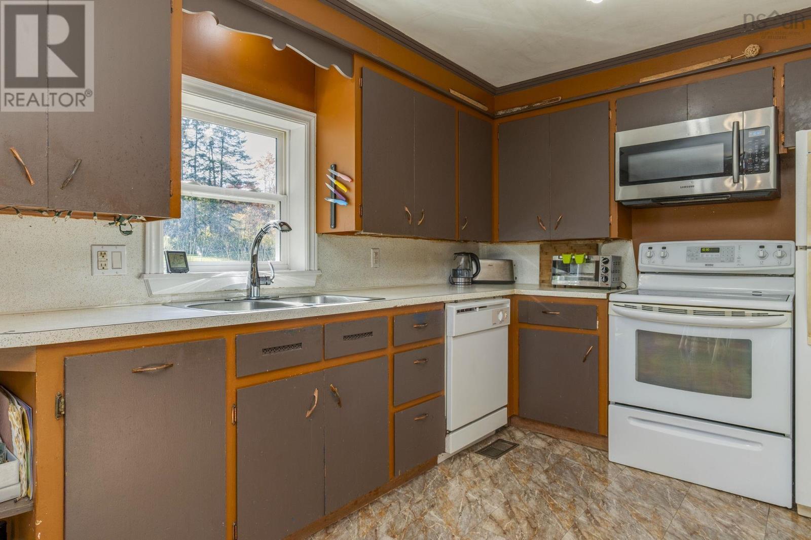 1856 Highway 236, Mosherville, Nova Scotia  B0N 2G0 - Photo 6 - 202525480