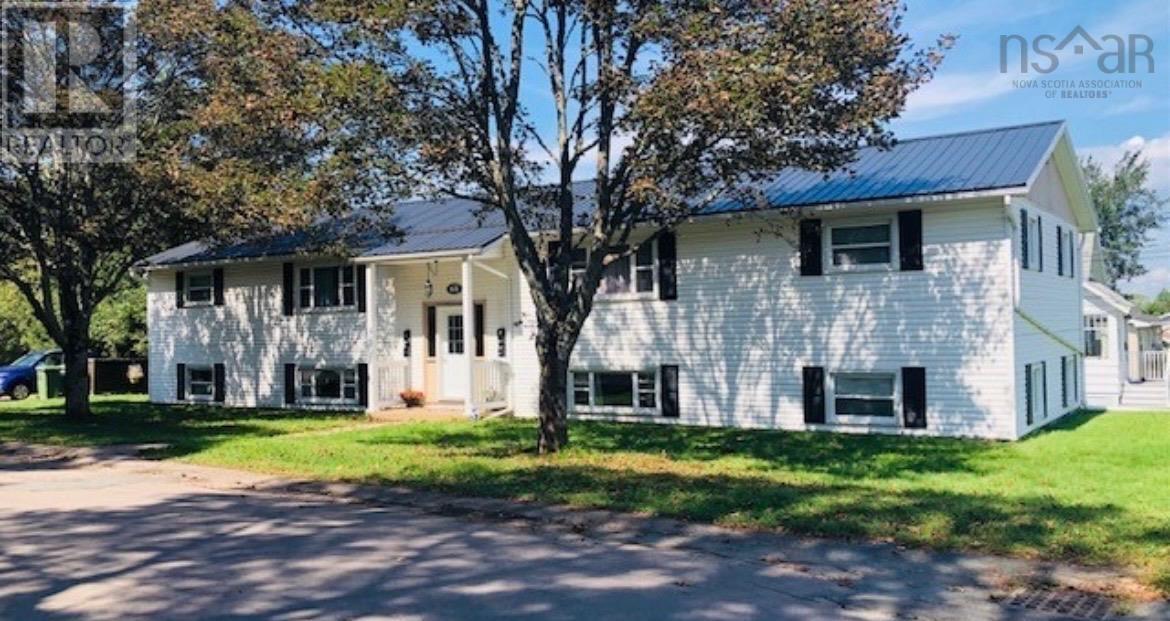 65 Macdonald Street, Truro, Nova Scotia  B2N 1T4 - Photo 1 - 202525244