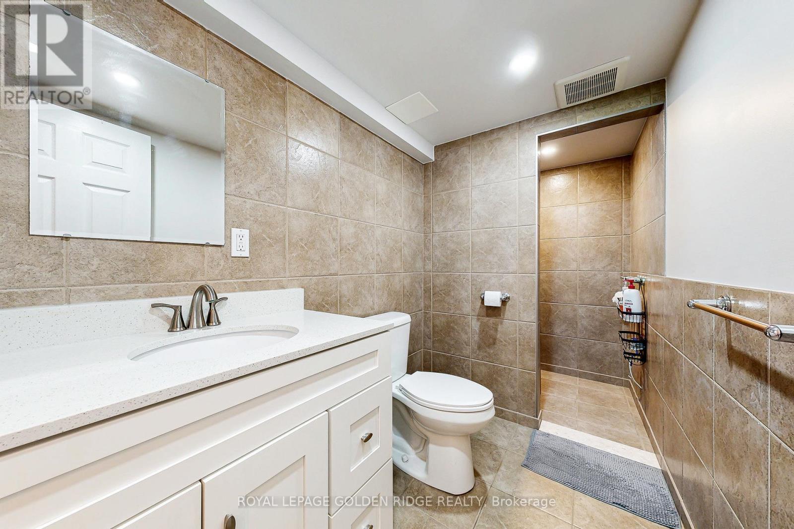 24 Hillbank Trail, Brampton, Ontario  L6S 1P6 - Photo 25 - W12453330