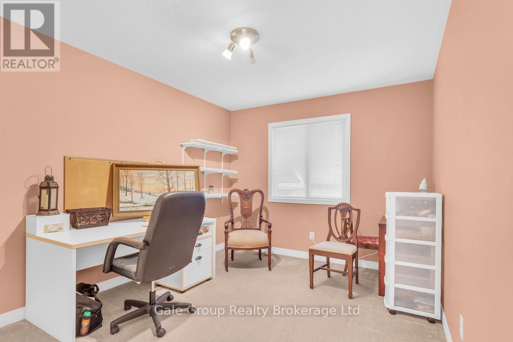 37 Crow Crescent, Woodstock, Ontario  N4T 1S6 - Photo 13 - X12453523