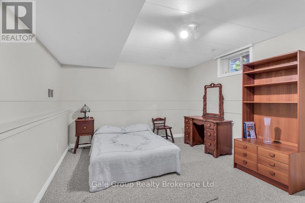 37 Crow Crescent, Woodstock, Ontario  N4T 1S6 - Photo 18 - X12453523