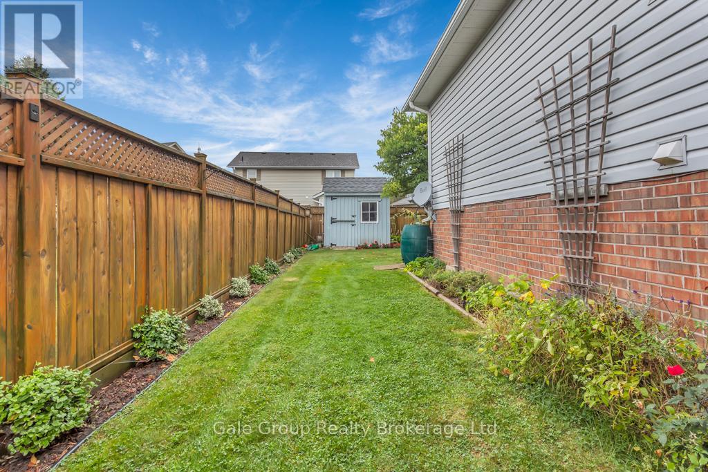 37 Crow Crescent, Woodstock, Ontario  N4T 1S6 - Photo 24 - X12453523