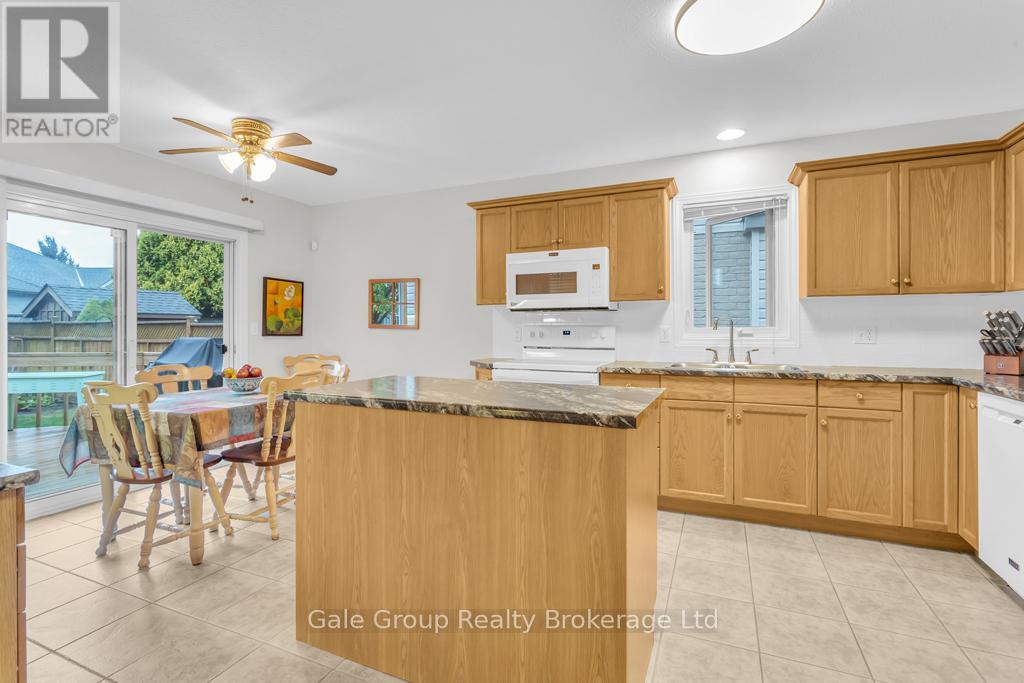 37 Crow Crescent, Woodstock, Ontario  N4T 1S6 - Photo 9 - X12453523