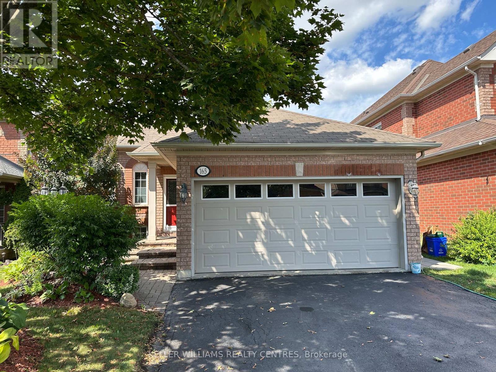 165 CLEARMEADOW BOULEVARD, Newmarket, Ontario