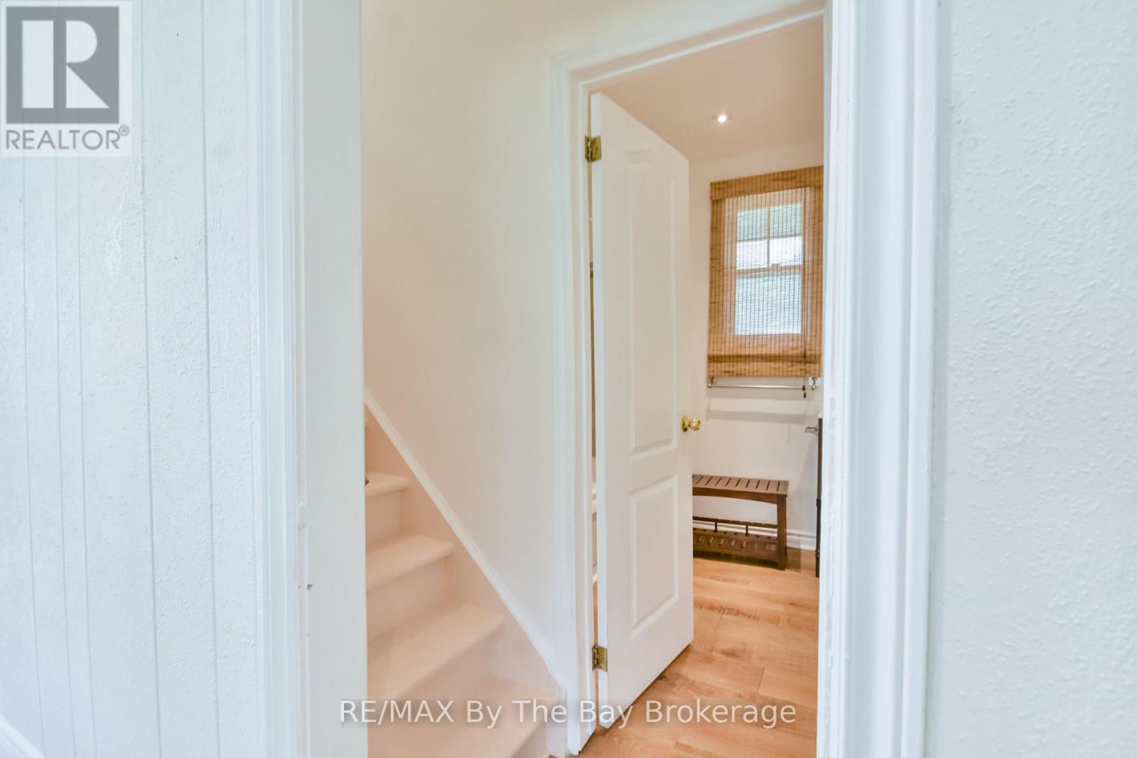 1067 Mosley Street, Wasaga Beach, Ontario  L9Z 2G7 - Photo 12 - S12453479