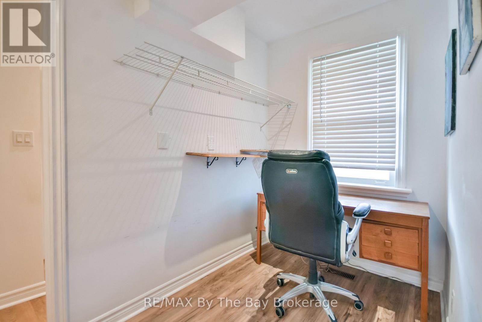 1067 Mosley Street, Wasaga Beach, Ontario  L9Z 2G7 - Photo 18 - S12453479