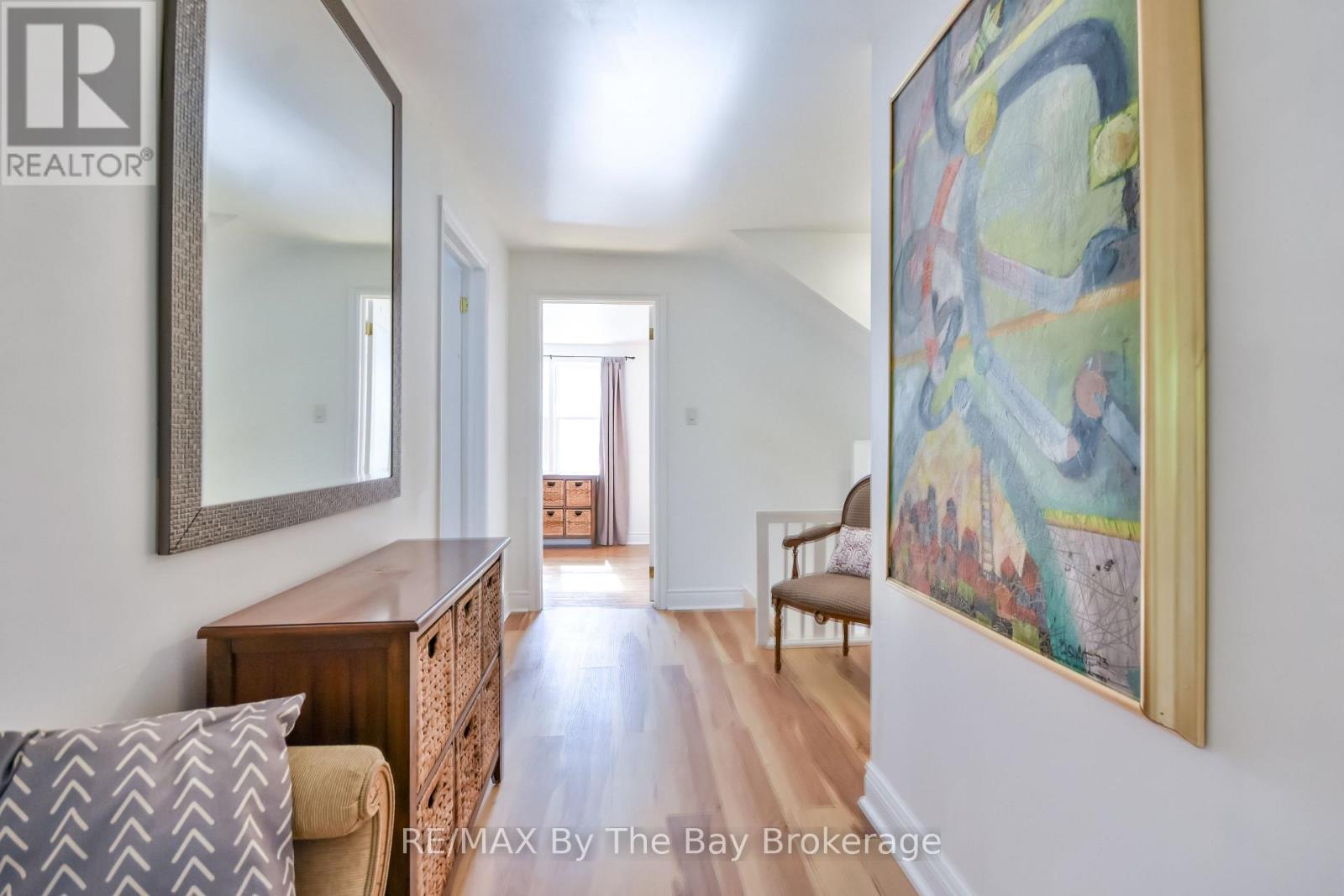 1067 Mosley Street, Wasaga Beach, Ontario  L9Z 2G7 - Photo 27 - S12453479