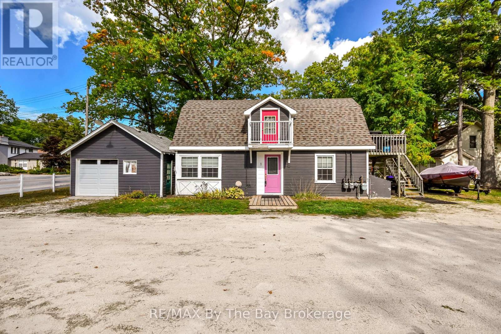 1067 Mosley Street, Wasaga Beach, Ontario  L9Z 2G7 - Photo 35 - S12453479