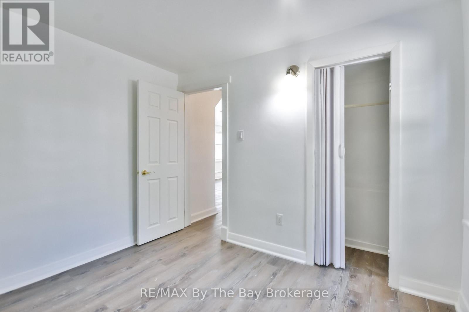 1067 Mosley Street, Wasaga Beach, Ontario  L9Z 2G7 - Photo 40 - S12453479