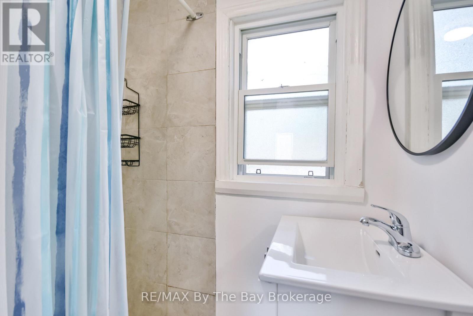 1067 Mosley Street, Wasaga Beach, Ontario  L9Z 2G7 - Photo 41 - S12453479