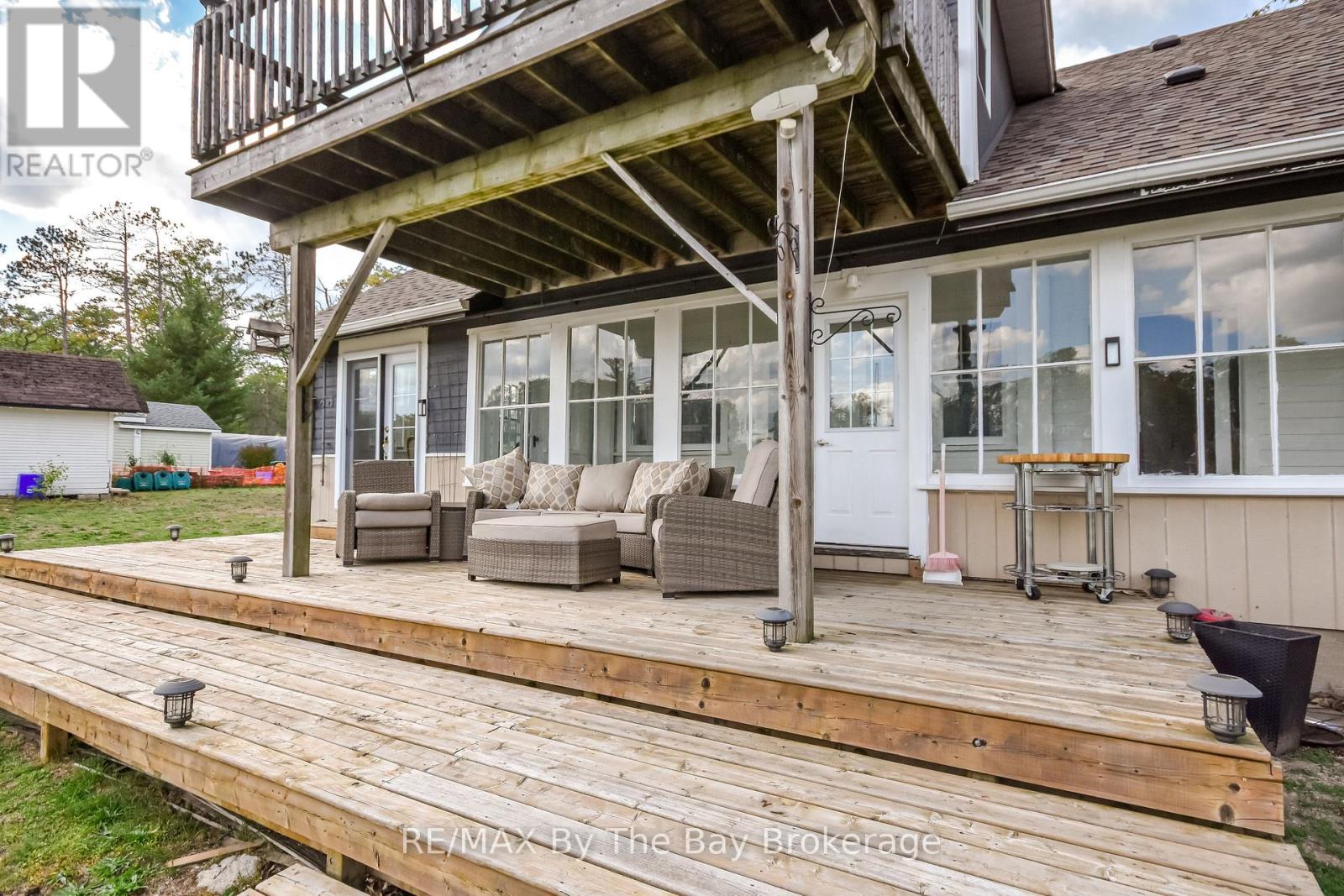 1067 Mosley Street, Wasaga Beach, Ontario  L9Z 2G7 - Photo 48 - S12453479