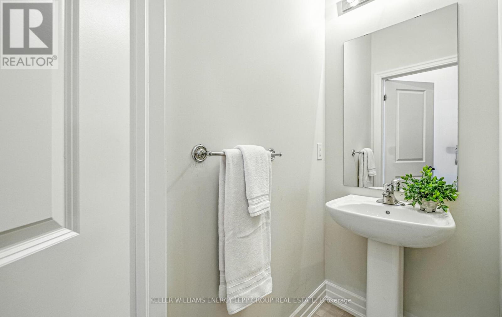 9 - 384 Arctic Red Drive, Oshawa, Ontario  L1L 0M5 - Photo 8 - E12453493