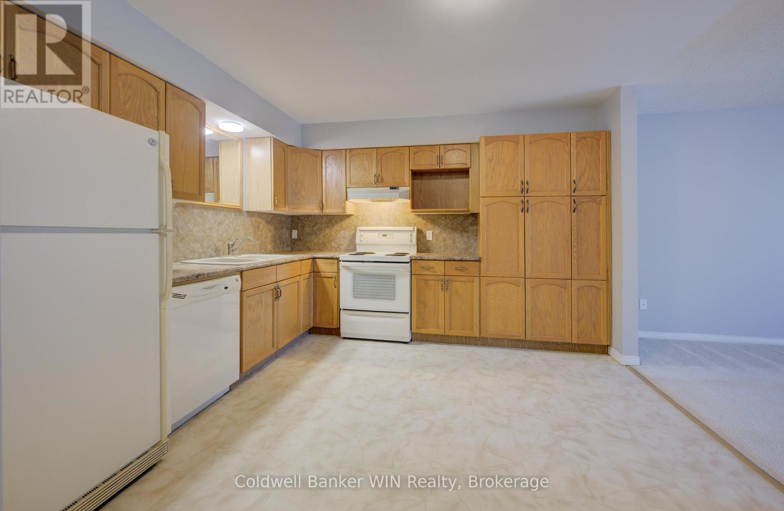 302 - 440 Durham Street W, Wellington North, Ontario  N0G 2L2 - Photo 3 - X12453533