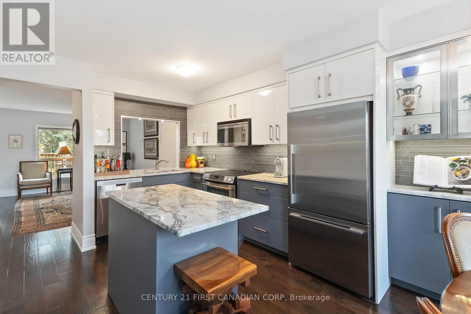 4 - 609 Colborne Street E, London East (East F), Ontario  N6B 2V3 - Photo 17 - X12453531