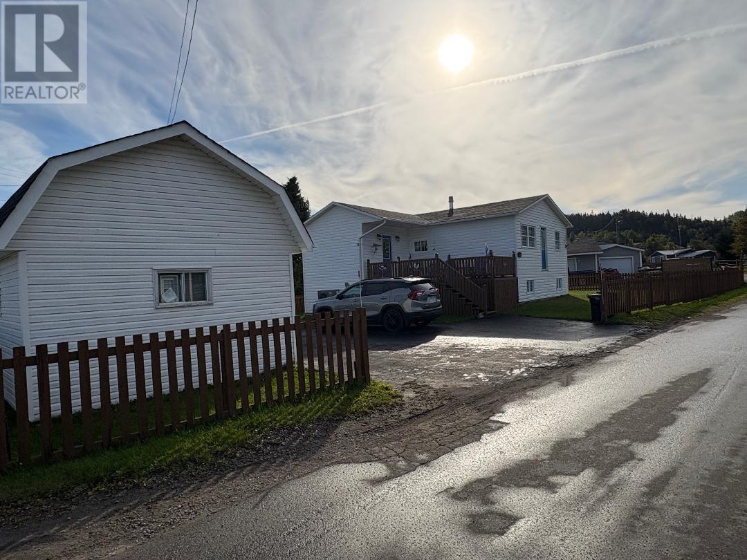 23 Middle Road, Roberts Arm, Newfoundland & Labrador  A0J 1R0 - Photo 3 - 1291350