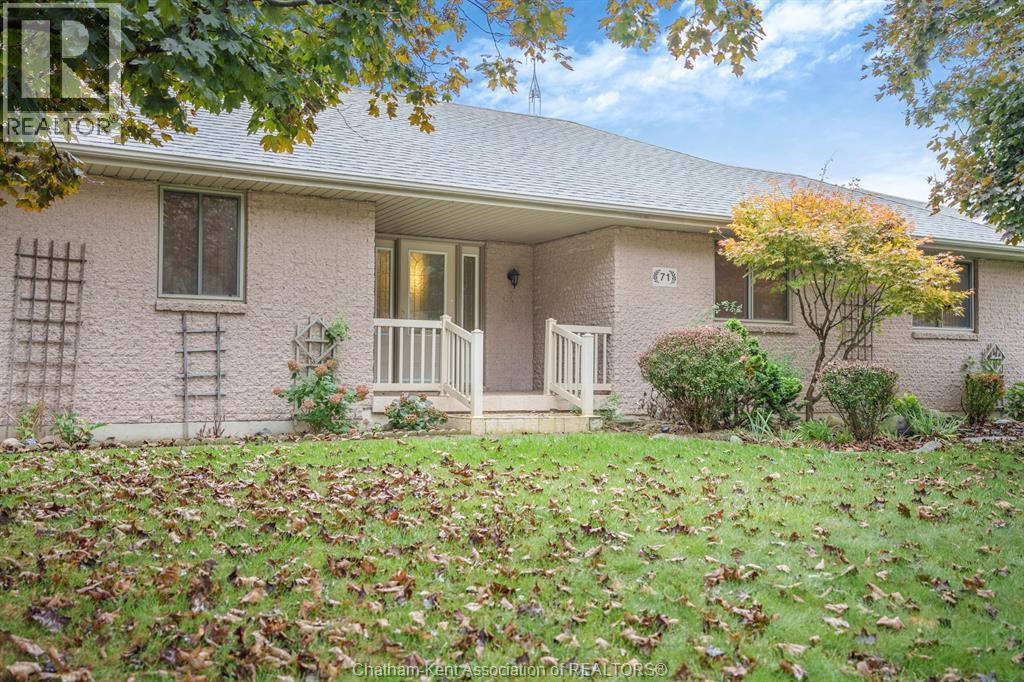 MLS# 25025394: 71 PAXTON DRIVE, Chatham, Canada