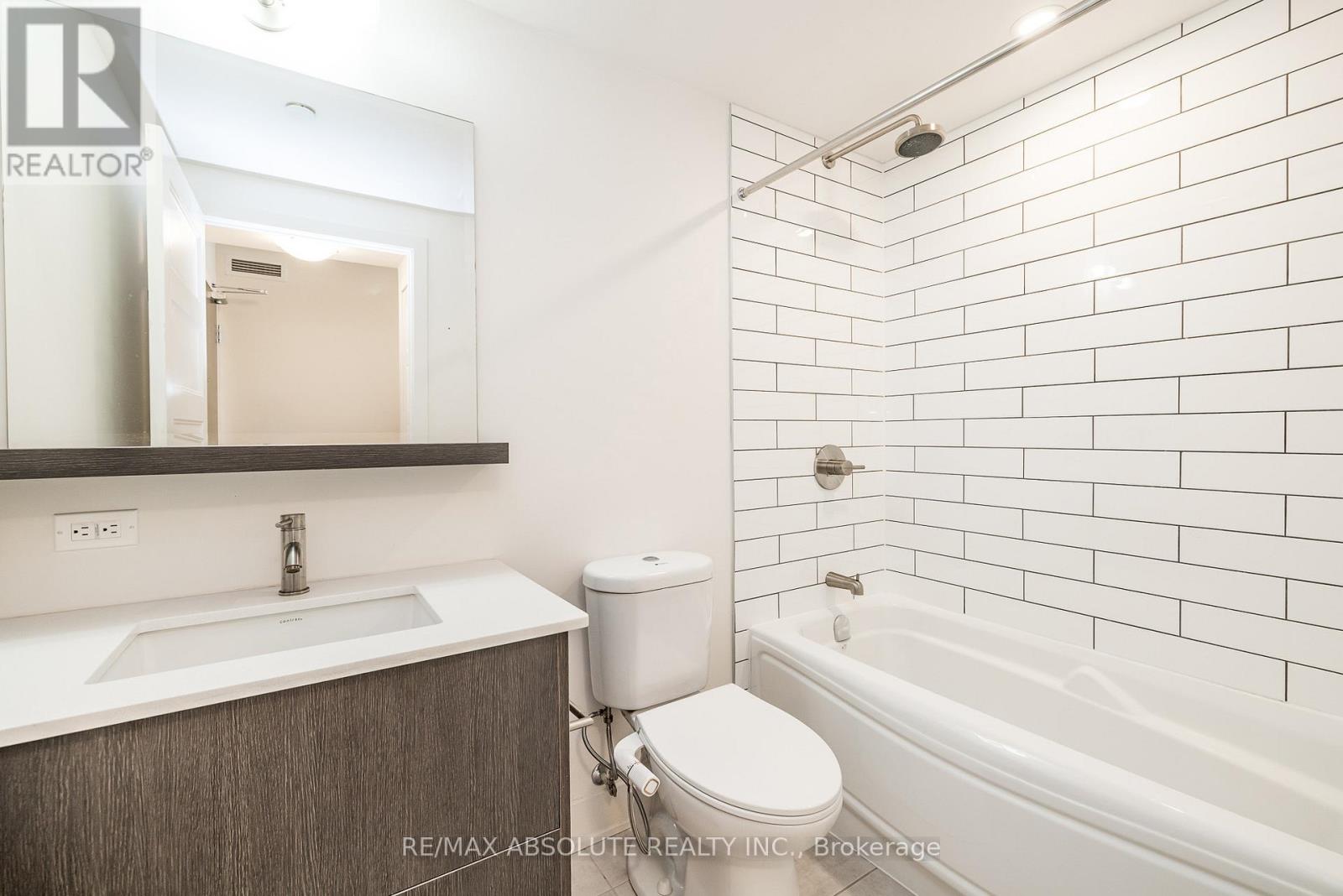209 - 411 Mackay Street, Ottawa, Ontario  K1M 2C5 - Photo 15 - X12453470