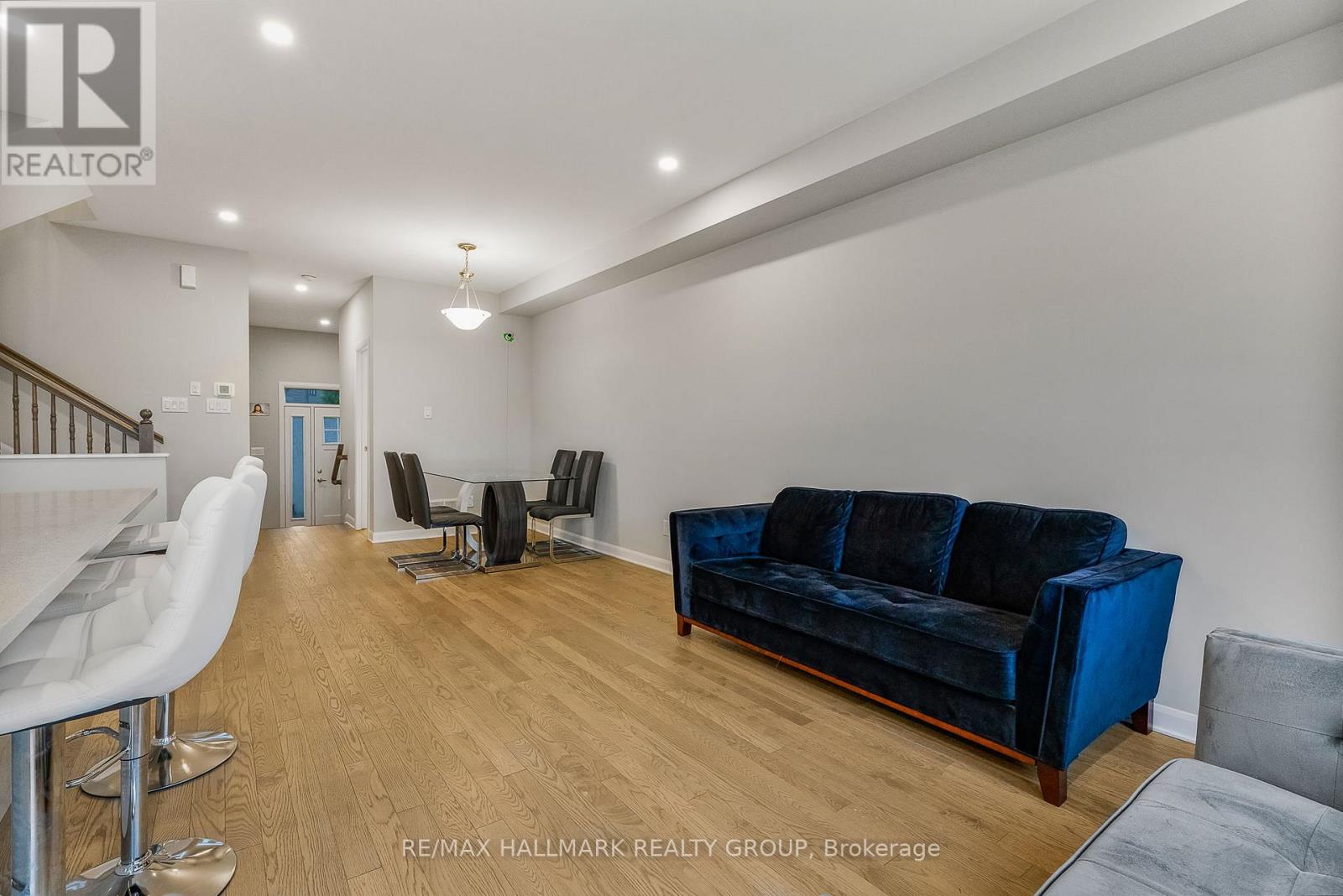 530 Prominence Way, Ottawa, Ontario  K4A 5L2 - Photo 10 - X12453476