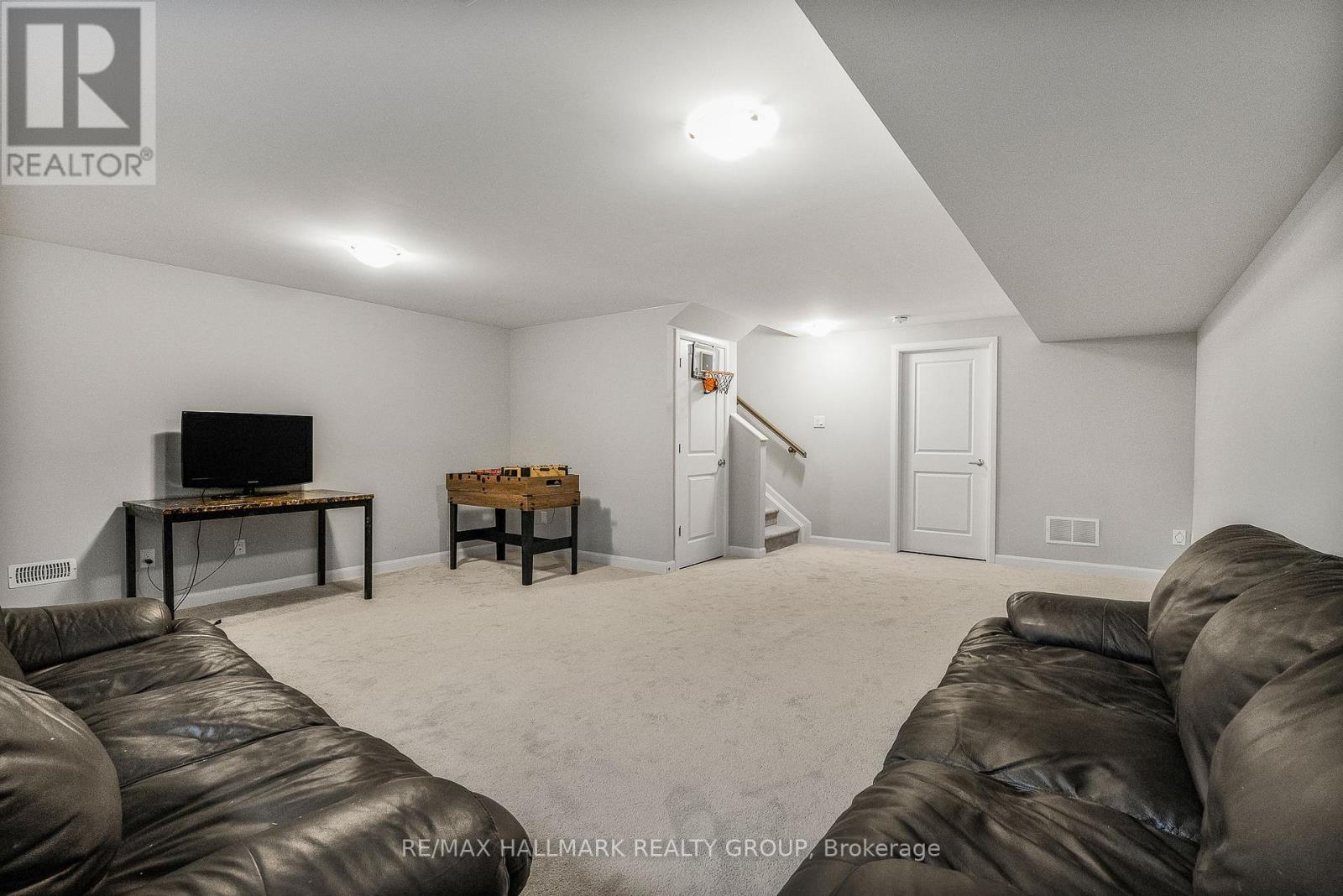530 Prominence Way, Ottawa, Ontario  K4A 5L2 - Photo 23 - X12453476
