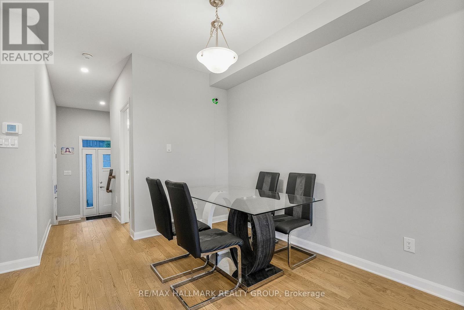 530 Prominence Way, Ottawa, Ontario  K4A 5L2 - Photo 5 - X12453476