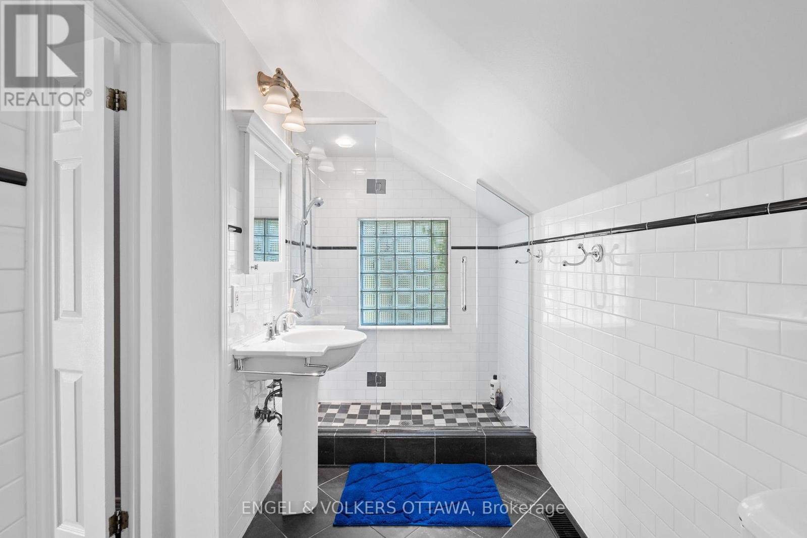 105 Crichton Street, Ottawa, Ontario  K1M 1V8 - Photo 17 - X12453507