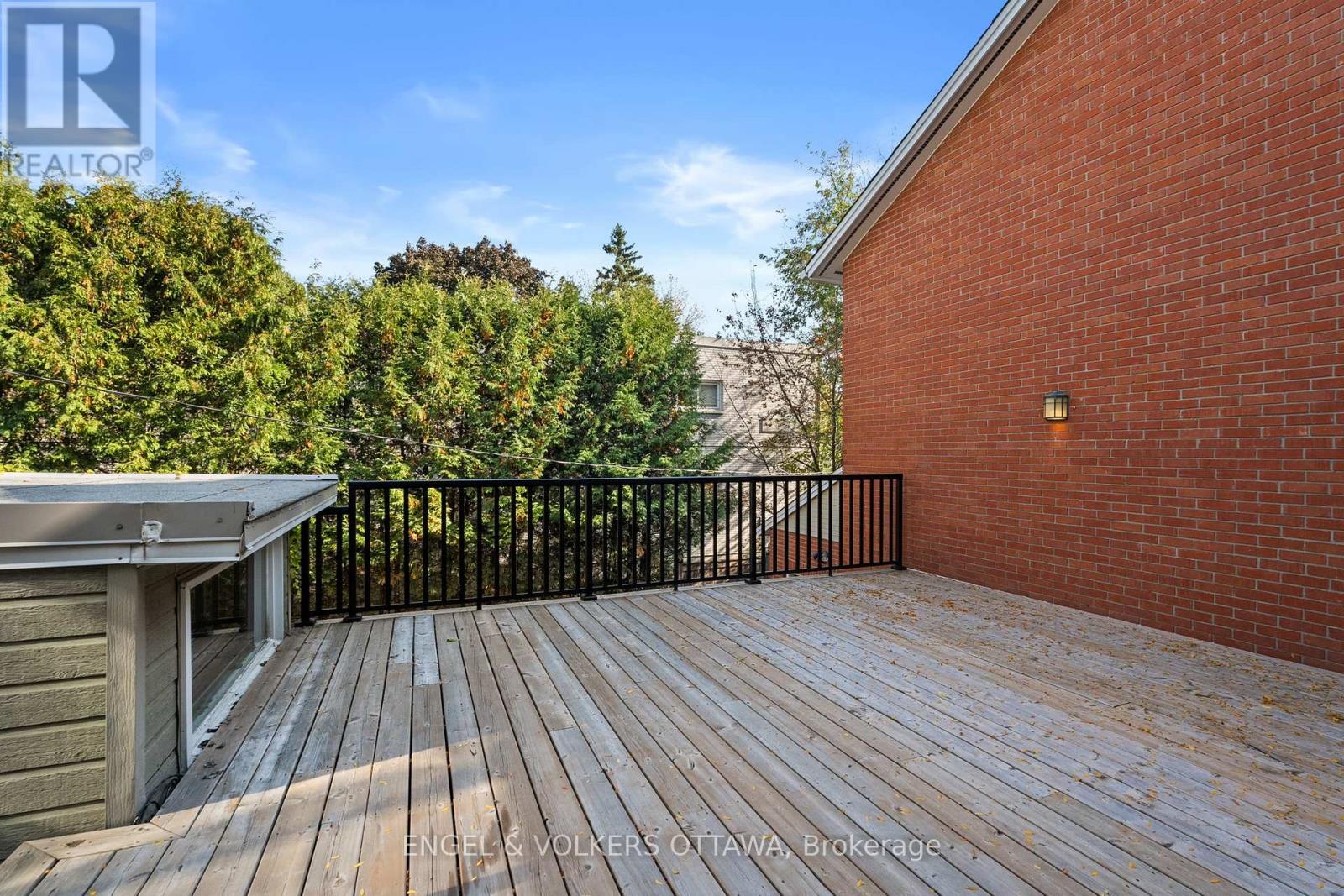 105 Crichton Street, Ottawa, Ontario  K1M 1V8 - Photo 23 - X12453507