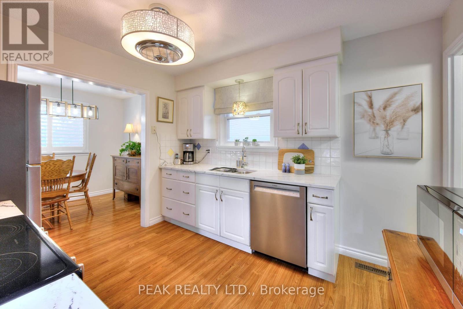 81 Cherry Hill Drive, Kitchener, Ontario  N2E 1N5 - Photo 12 - X12453451