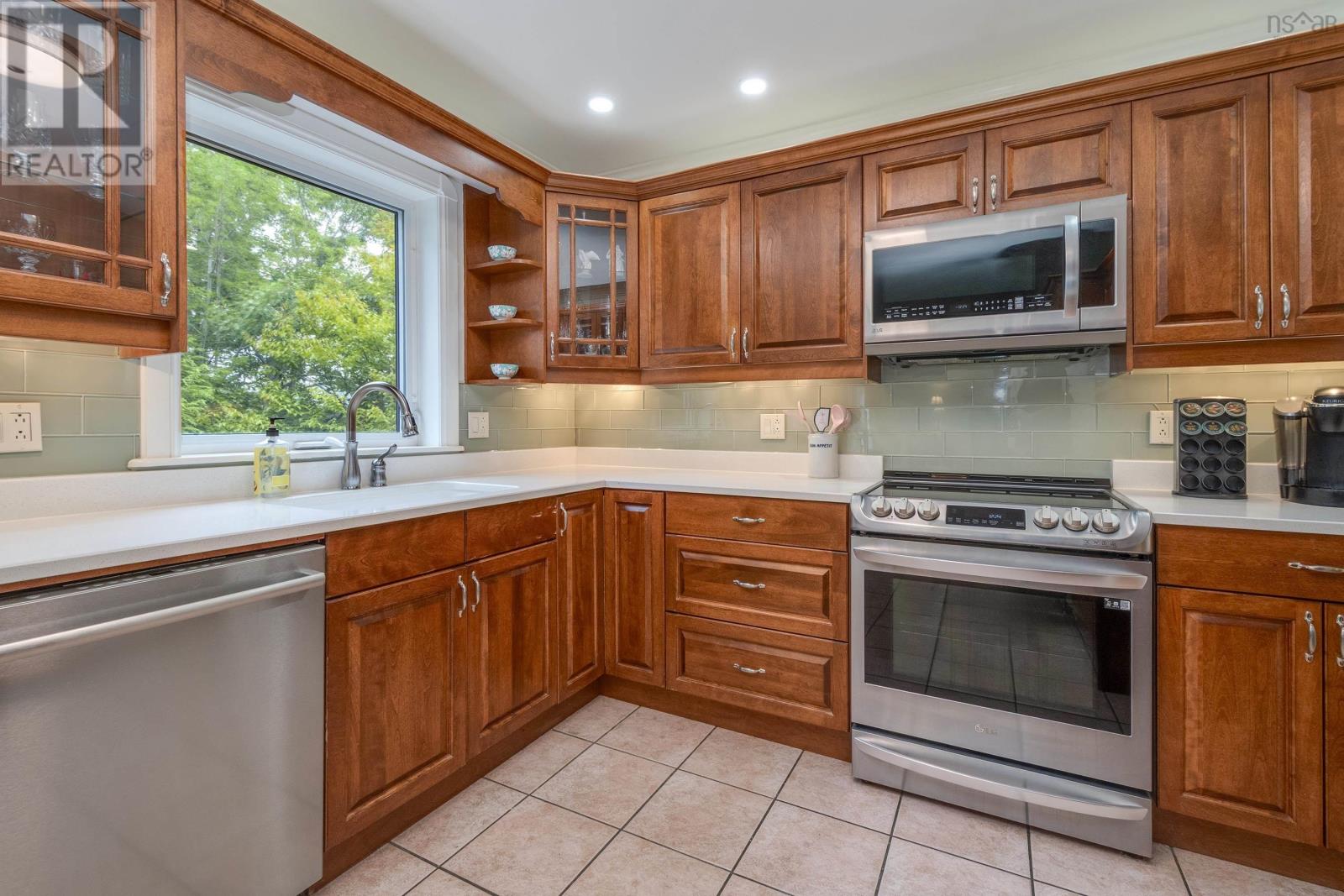 23 Lakeshore Park Terrace, Dartmouth, Nova Scotia  B3A 4Z4 - Photo 14 - 202521128