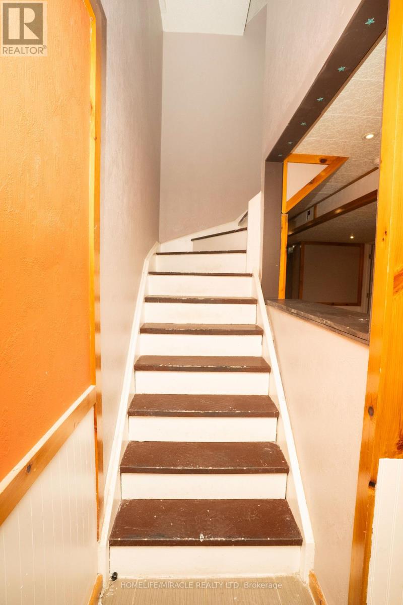 27 Killaloe Crescent, Halton Hills, Ontario  L7G 5N2 - Photo 49 - W12441720