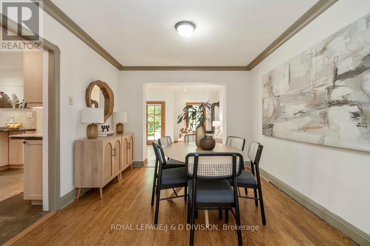253 Old Forest Hill, Toronto (Forest Hill North), Ontario  M6C 2H5 - Photo 13 - C12453477