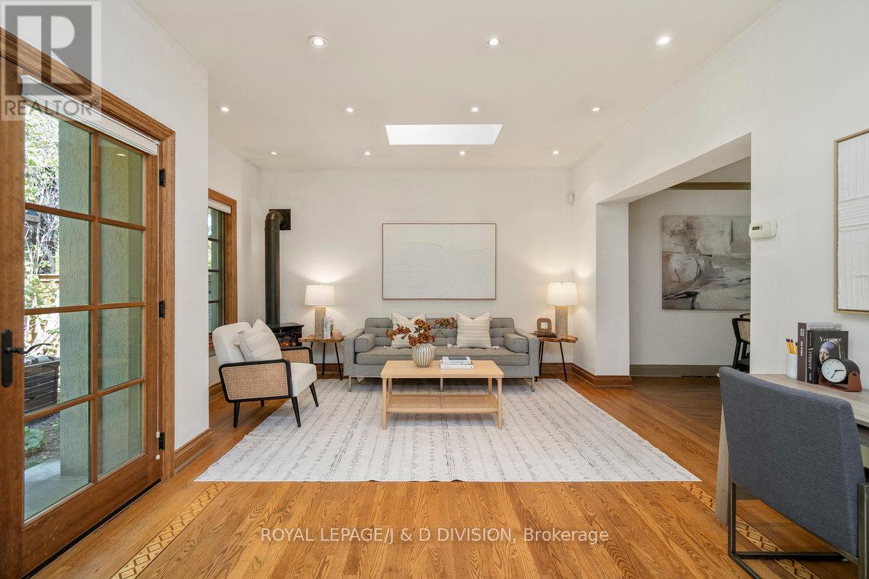 253 Old Forest Hill, Toronto (Forest Hill North), Ontario  M6C 2H5 - Photo 17 - C12453477