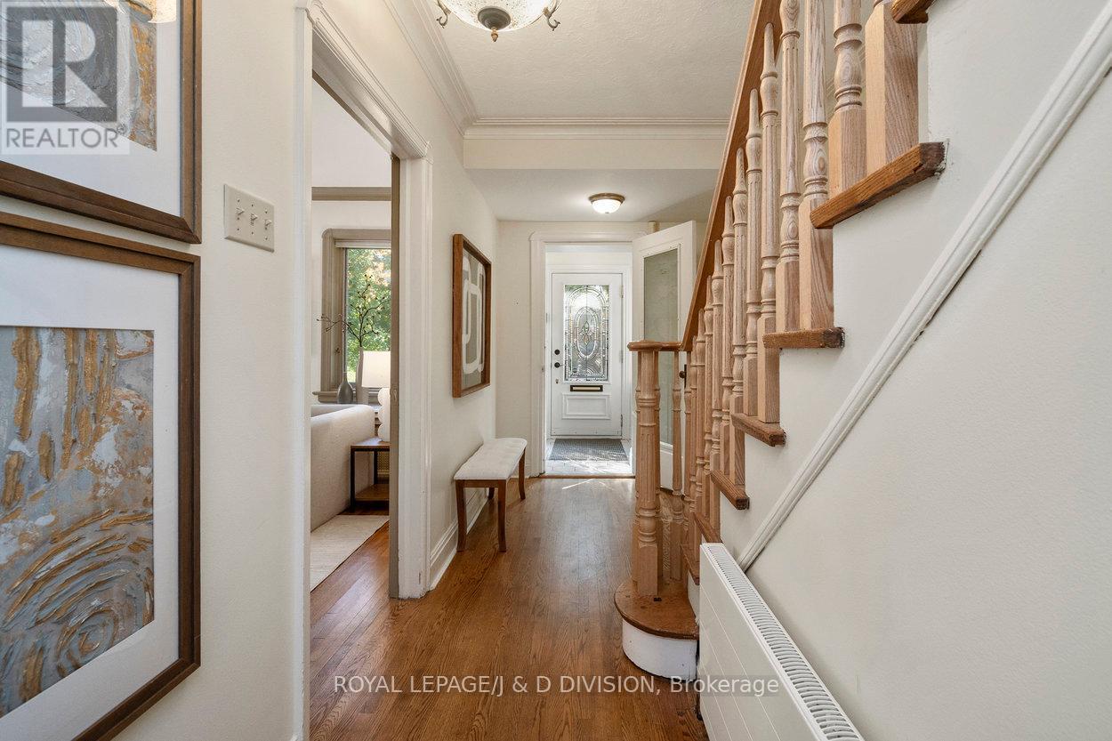 253 Old Forest Hill, Toronto (Forest Hill North), Ontario  M6C 2H5 - Photo 3 - C12453477