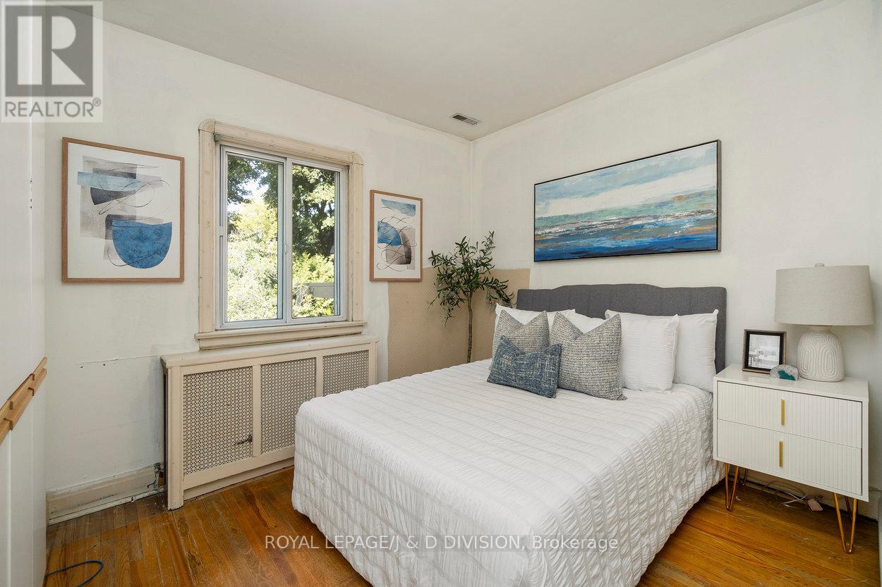 253 Old Forest Hill, Toronto (Forest Hill North), Ontario  M6C 2H5 - Photo 36 - C12453477