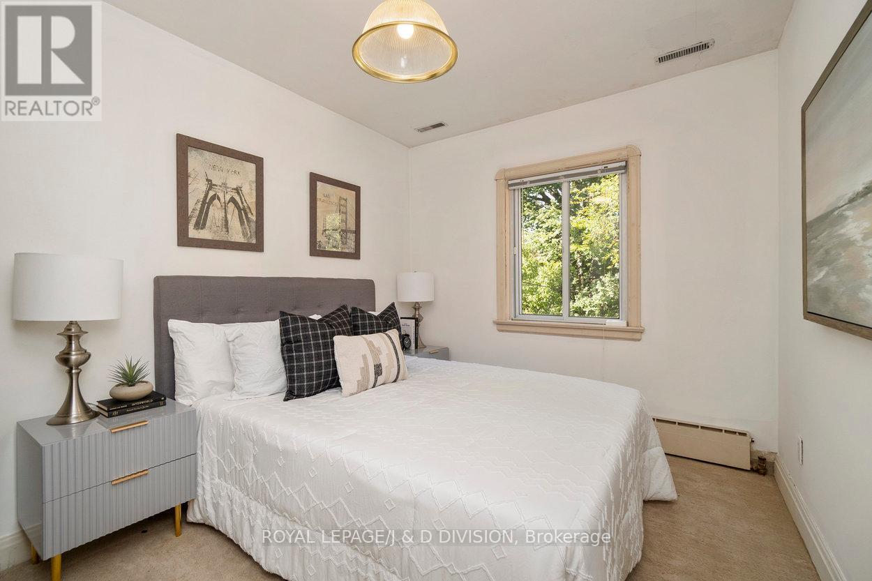 253 Old Forest Hill, Toronto (Forest Hill North), Ontario  M6C 2H5 - Photo 38 - C12453477